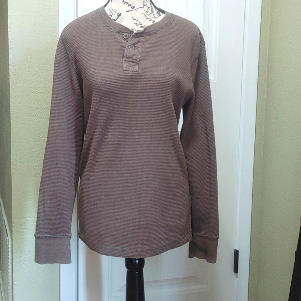 Roebuck & Co Long Sleeve shirt